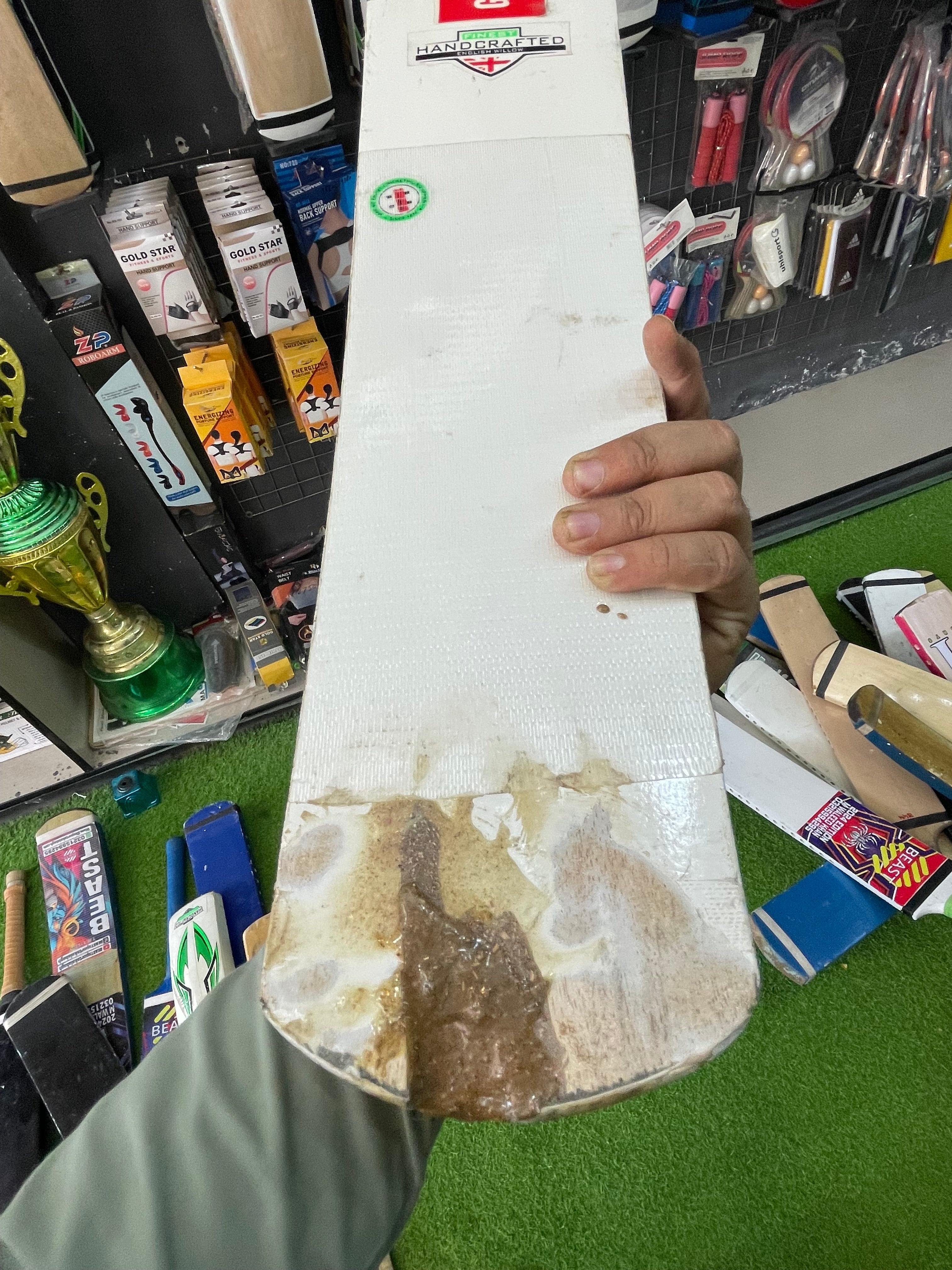 Graynicolls Sticker Coconut Bat