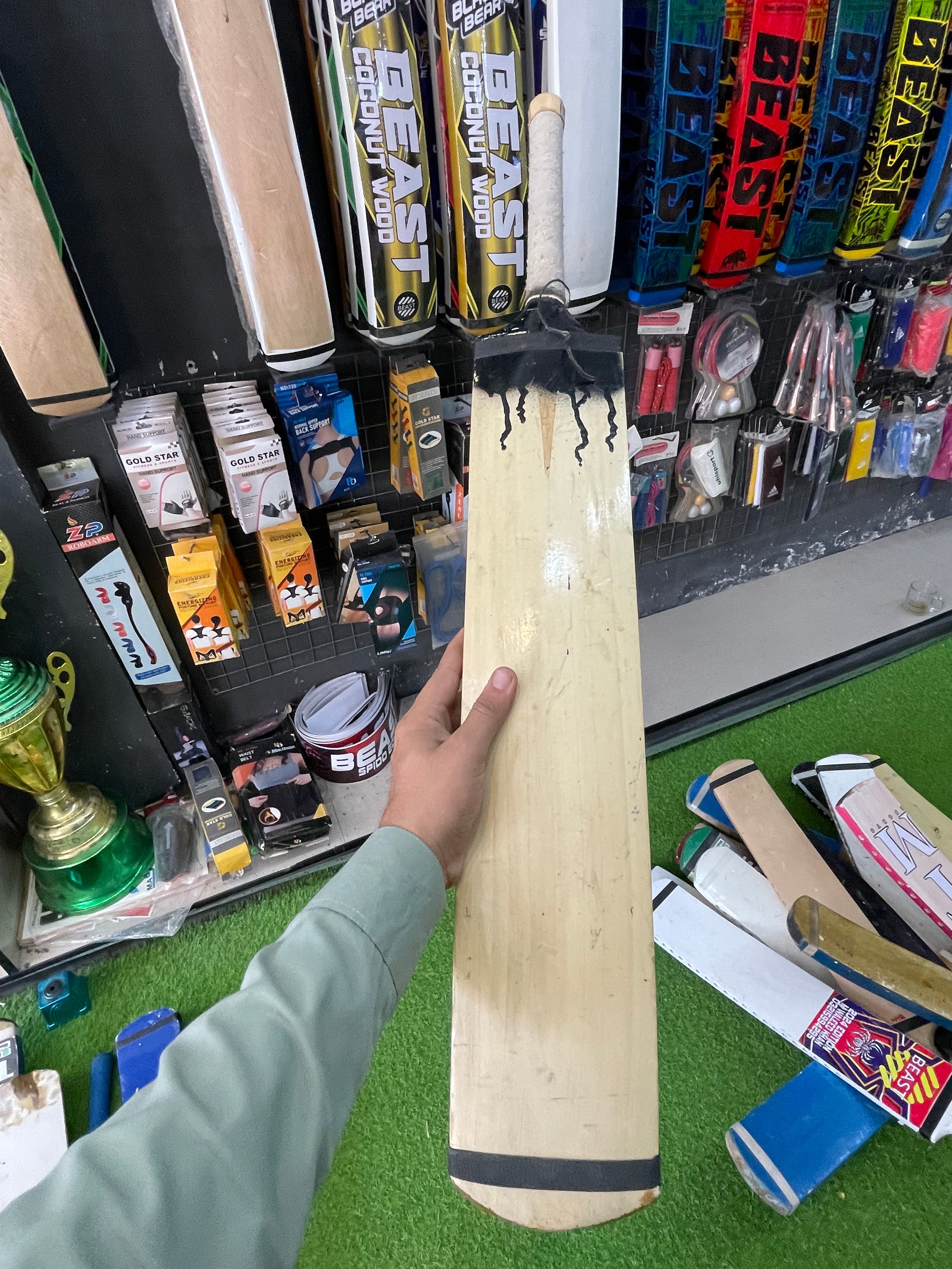 Rawalakot Bat 6 Piece Handle