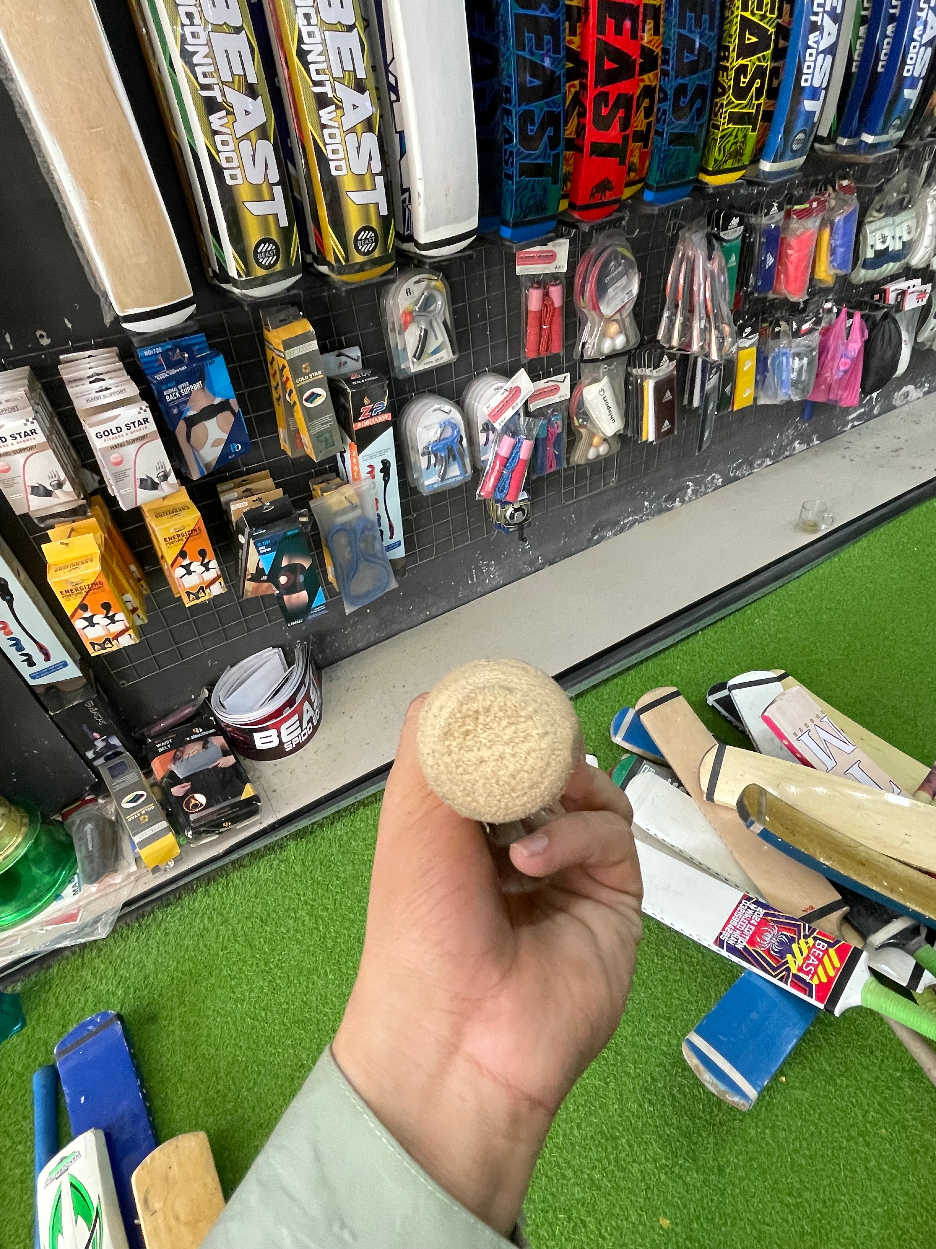 Graynicolls Sticker Coconut Bat