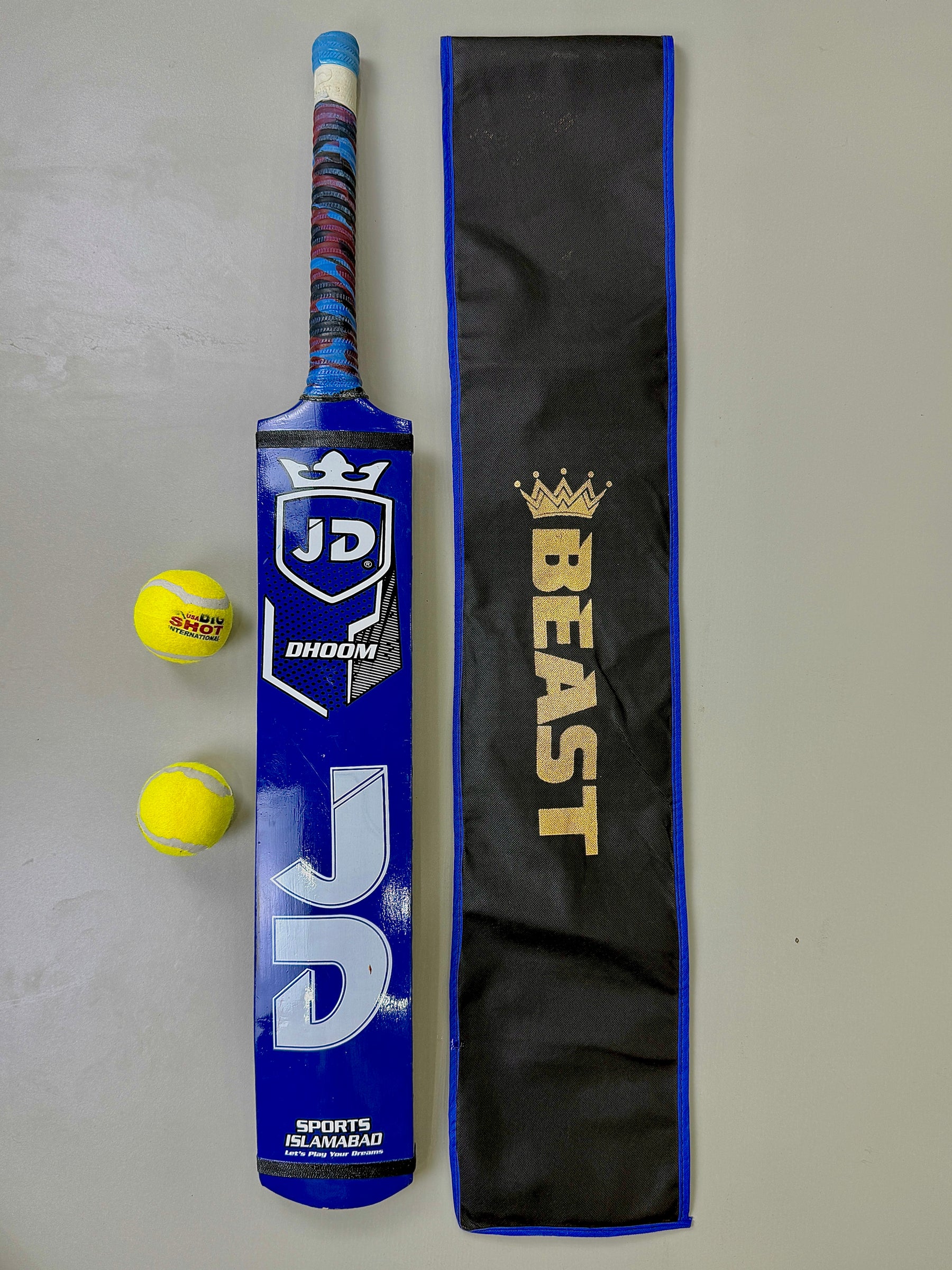 JD Deal (Bat +2balls+Protector Sheet +Cover )
